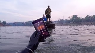 Working IPHONE 8 Found In River Returned To Fisherman!!! (WILD Story) Working IPHONE 8 Found In River Returned To Fisherman!!! (WILD Story)