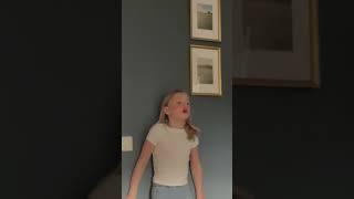 Horror Twen Onlli For 13 Yere Ollde