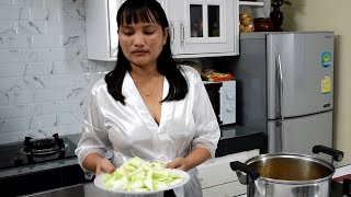 Red Curry Chicken With Calabash Y Lingerie No Bra