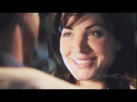 Lois and Clark Clois video Erica Durance and Tom Welling as Lois Lane and
