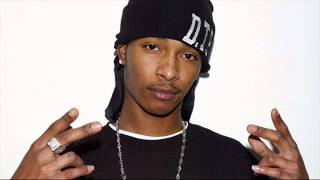 Watch Chingy Give Em Some Mo video