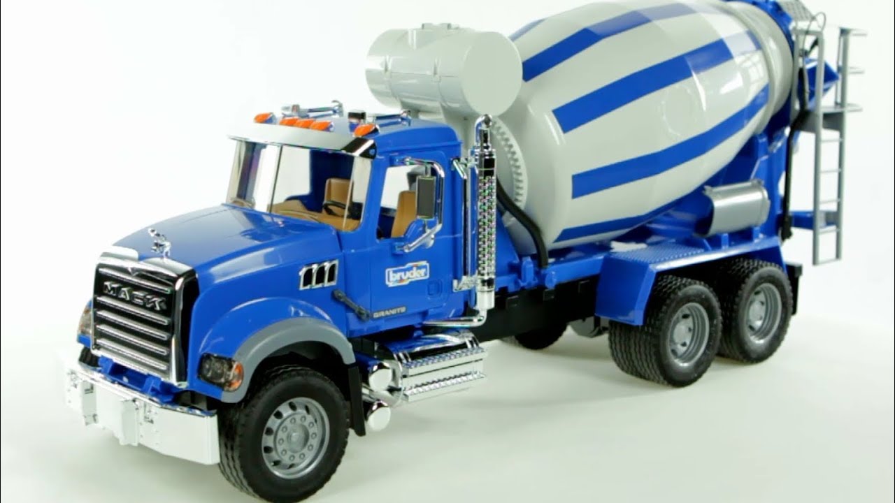 MACK Granite Cement Mixer (Bruder 02814) - Muffin Songs' Toy Review