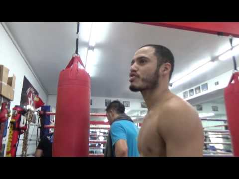 man who makes boxing shoes big times brandon rios "only works with big fighters!!!" EsNews Boxing