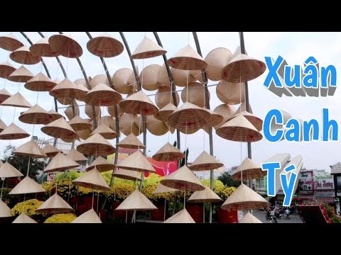 Hàng trăm chiếc nón lá và chậu hoa trang trí tại tượng đài 3 Cô Sóc Trăng đón xuân Canh Tý 2020