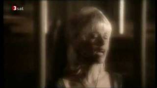 Watch Lorrie Morgan Standing Tall video