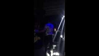 Berkay Şahin - Hani Bekleyecektin Mesele Sevemiyorum Kafama Sıkar Giderim Vitrin Club