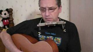 Watch Woody Guthrie Rambling Round video