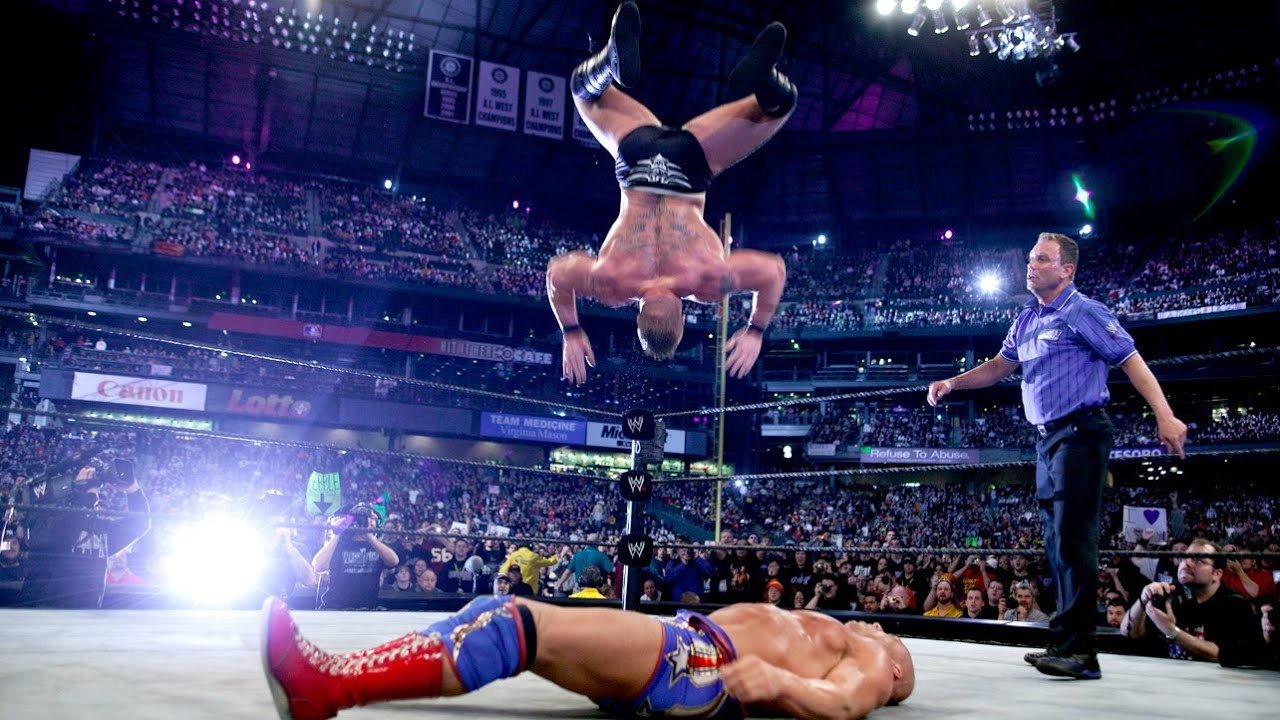 WWE: Quale dirigente propose lo Shooting Star Press a Brock Lesnar?
