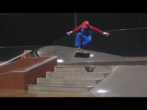 Mario Skateboarding!