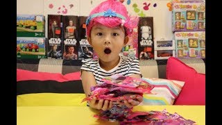 Dreamworks Trolls Blind Bags Series 2 opening toys surprises for kids play by Audrey Yung (01612)
