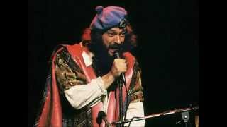 Watch Jethro Tull Singing All Day video
