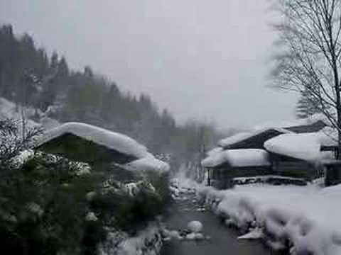 鶴の湯温泉　吹雪