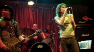 Watch New York Dolls Rainbow Store video