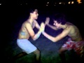 morillo y richard peliando en la playa