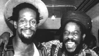 Watch Gregory Isaacs Raggamuffin video