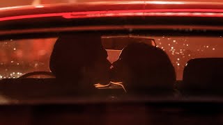 Riverdale 6x02 Car kissing - Veronica and Reggie