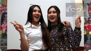 menunggu mu via valent feat nella kharisma