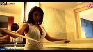 Watch Akon That Na Na video