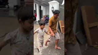 Balon Kuning Kaka Di Letusin Ade