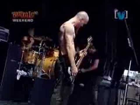 Queens of the Stone Age - Song for the Dead {BDO 2003}