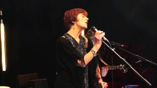 Don't Leave Your Thoughts With Me (live) - Juliet Lawson