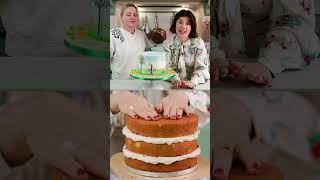 Are You Good At Baking Birthday Cakes? Aimee Kelly Isnt Either, She Came Round To Learn