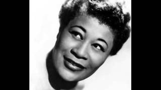 Watch Ella Fitzgerald Music Goes round Around video