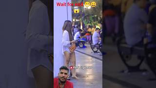 Dibikin Salfok Cewek Cantik Ini Panik Ilang Sandalnya
