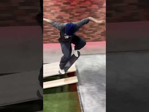 Couple of back to back tricks with Felipe and homie Carlos Ribeiro
