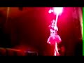 image Virgin Live Dilempar Sandal