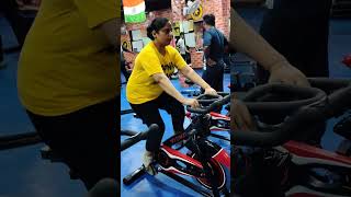 Mumma Ne Ta Fatte Chak Te Gym Vich