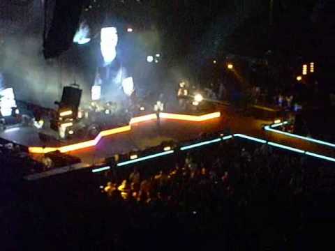 Depeche Mode Seattle Key Arena Aug 10 09 Master and Servant wmv