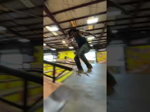 OLLIE NORTH FRONT BOARD JAYLEN PERRY #SHORTS