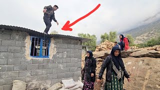 Important stage of house construction; the roof of Akram's house becomes stronge