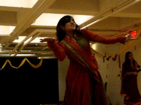Mehendi Lagaoongi Main - Ishitas Dance