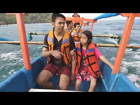 Menikmati Lautan Biru Pangandaran
