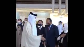 Akpli Kadın Milletvekili Katar Emirinin Elini Sıkmadı, Al Saninin Eli Havada Kaldı