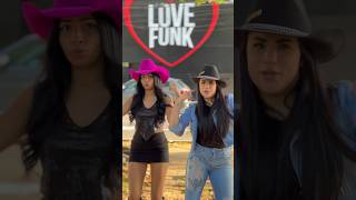 Mc Lya É Giovana Martins Dançando Em Frente A Love Funk