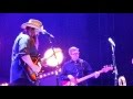 Chris Stapleton pays tribute to Prince by singing &quot;Nothing Co...