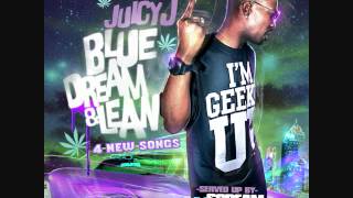 Watch Juicy J Geeked Up On Them Bars video