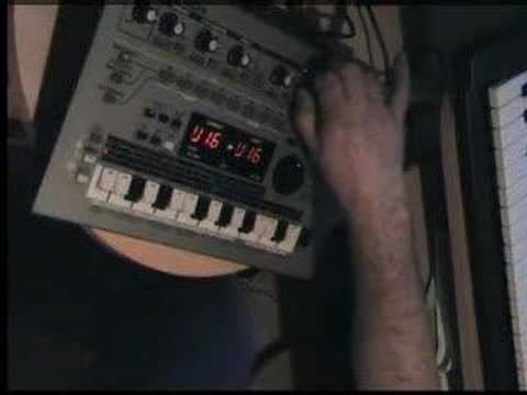 Roland MC-303 Groovebox jam.