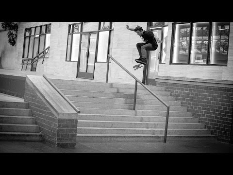 Micky Papa - Kickflip Frontside Boardslides On Lock