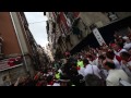 Tensión en la calle Curia en la procesión de Sanfermin 2014