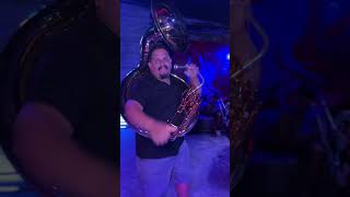 No Hay Banda Sin Tubero, Y En Banda Az Tenemos Al Tubista O Tubistas?