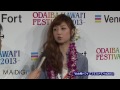 小倉優子、囲み会見に登場　「お台場ハワイ・フェスティバル2013」
