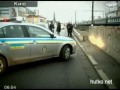 Видео Пешеход пробил своим телом стекло | ДТП в Киеве
