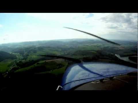Cessna 172 Gusty Landing at Meschede-Schüren (EDKM) Video Cessna 172 Gusty Landing at Meschede-Schüren (EDKM) Video