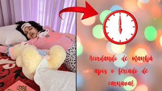 Acordando Para Ir À Escola Após O Feriado De Carnaval