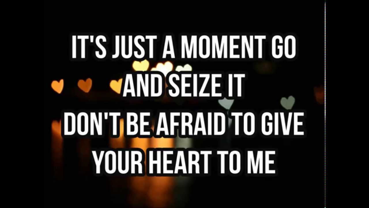 LYRICS BY GWEN STEFANI lyrics by gwen stefani: