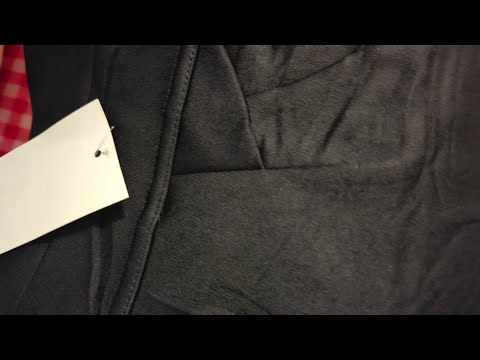 Super cheap! Really cheap. #Not sure if it's real. #Mae Moo Khuen Lampao Super cheap! Really cheap. #Not sure if it's real. #Mae Moo Khuen Lampao